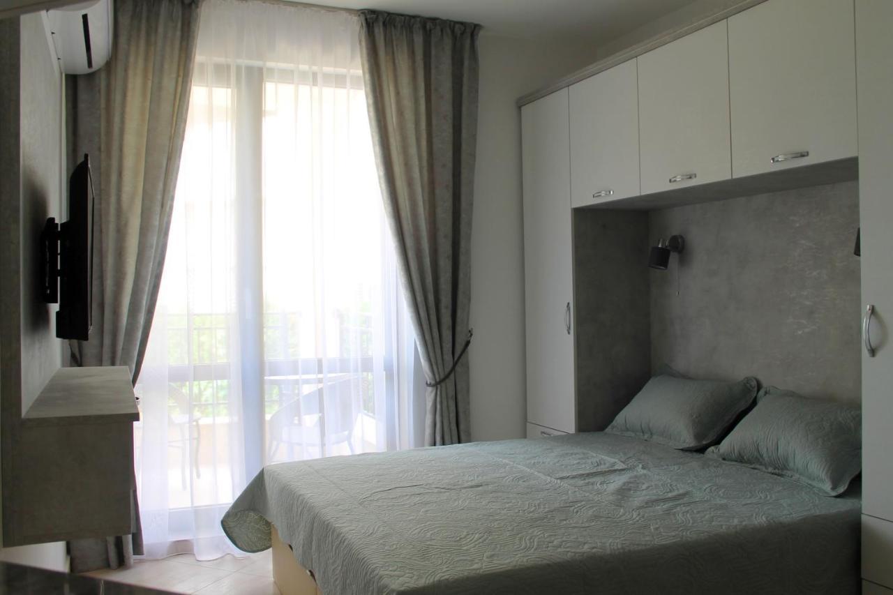 Horizon Katrina Apartments - Sea Line & Beach Access Свети Влас Екстериор снимка